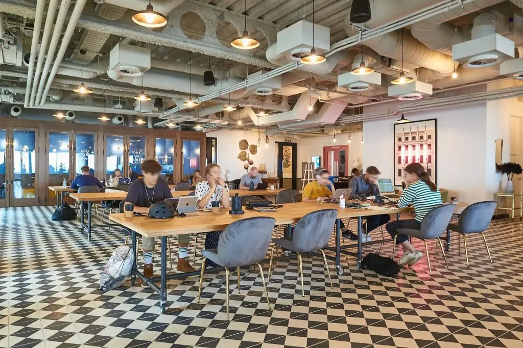 Networking in Style: Central London's Co-Working Communities 1 Networking in Liverpool St, Rent an Office, Sketchlabs